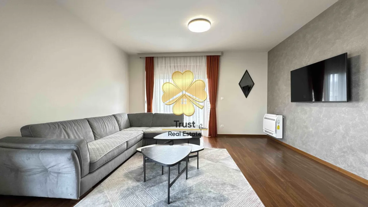 Izdavanje, dvosoban stan, 86m², Master Kvart, Podgorica