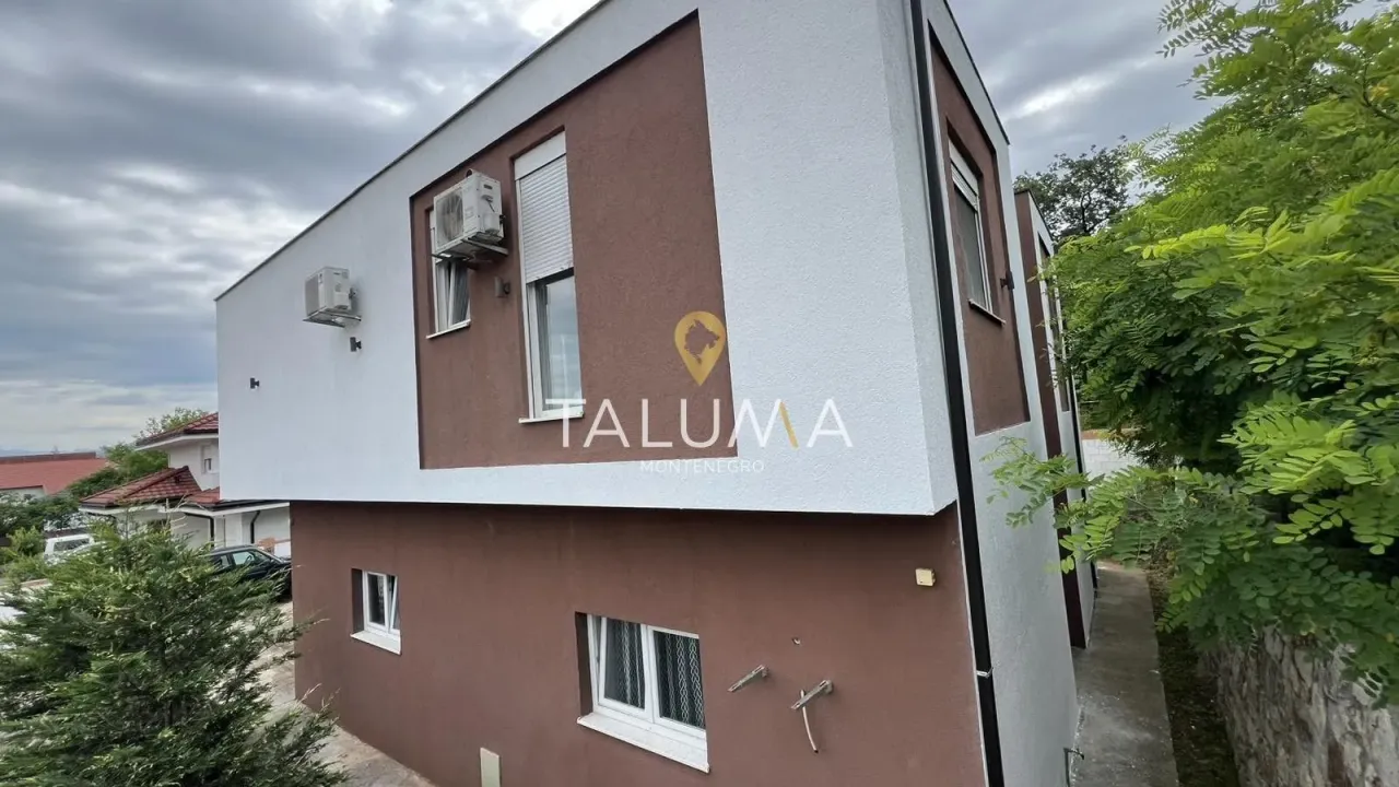 Sale, house, 180m², Gornja Gorica, Podgorica