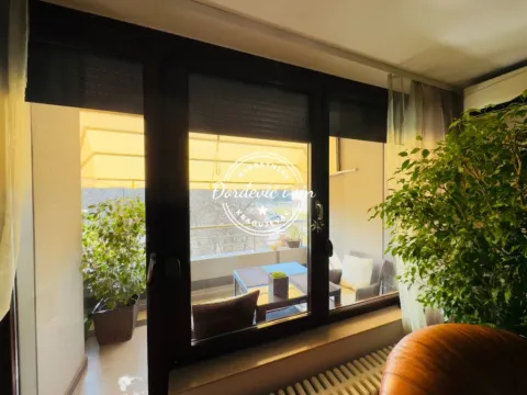 Sale, five bedroom apartment, 151m², Vašarište, Kragujevac - image 4