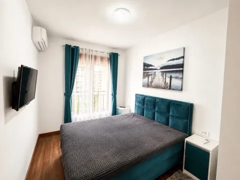 Izdavanje, dvosoban stan, 77m², Master Kvart, Podgorica - image 4
