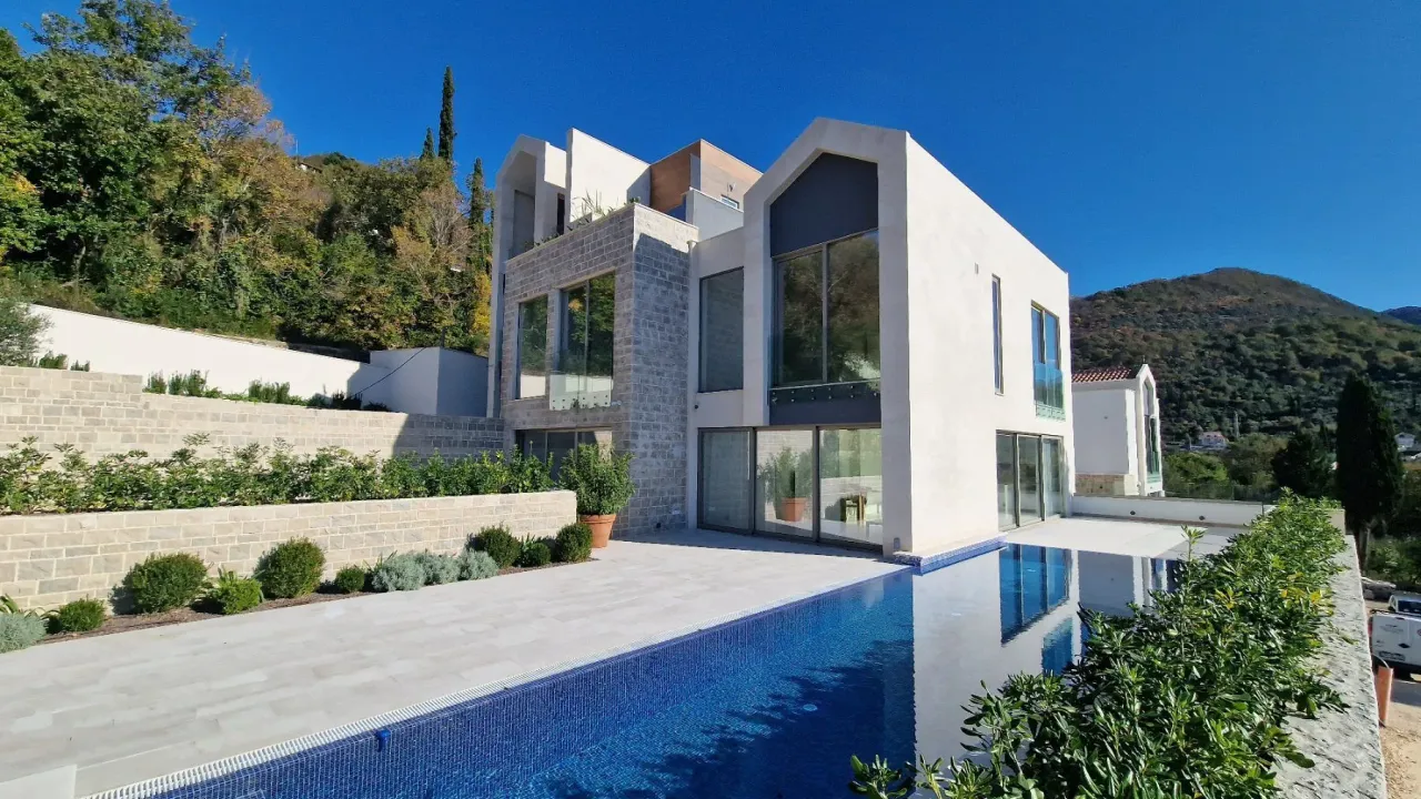 Prodaja, kuća, 185m², Donja Lastva, Tivat