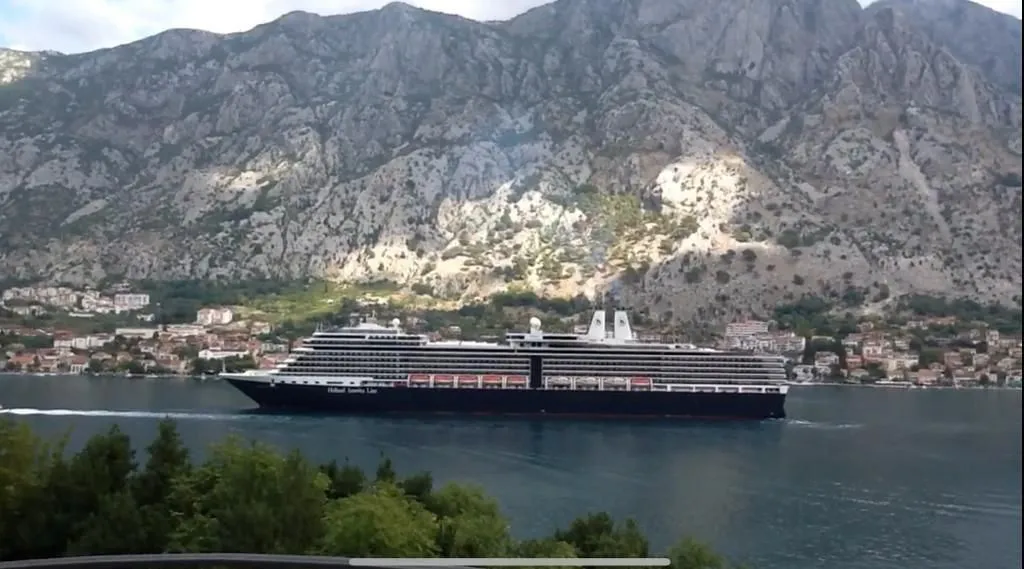 Prodaja, kuća, 330m², Muo, Kotor
