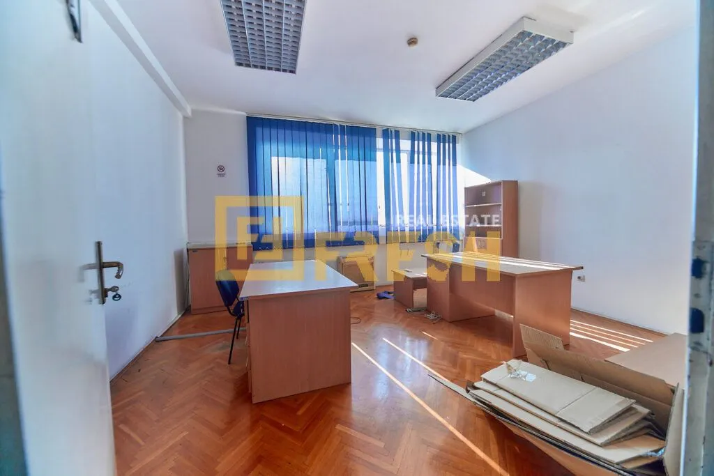 Rent, office space, 345m², Centar, Podgorica
