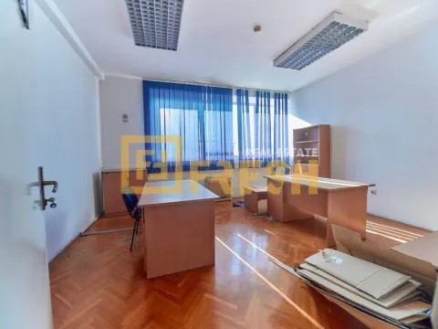 Rent, office space, 345m², Centar, Podgorica - image 3