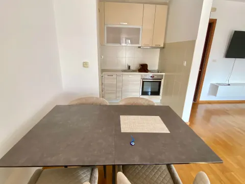 Rent, studio apartment, 40m², Tološka šuma, Podgorica - image 6