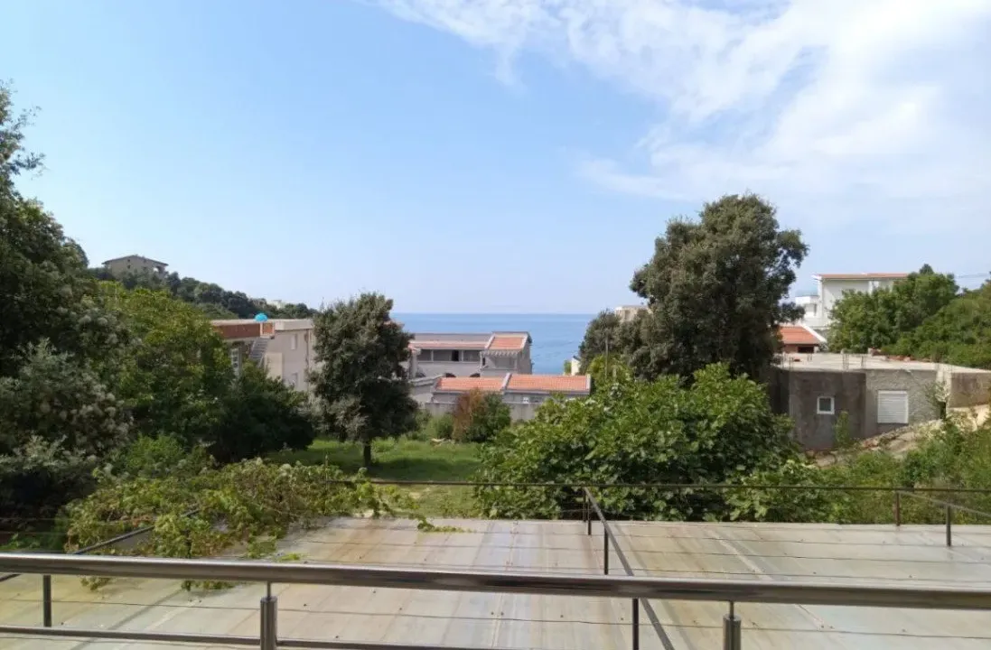 Sale, two bedroom apartment, 65m², Utjeha, Bar