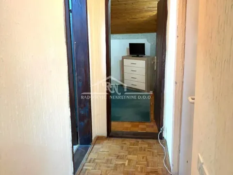 Prodaja, trosoban stan, 88m², Petlovo Brdo, Beograd - image 9