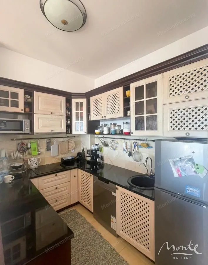 Sale, three bedroom apartment, 98m², Bečići, Budva