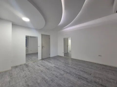 Izdavanje, poslovni prostor, 52m², Stari Grad, Beograd - image 9