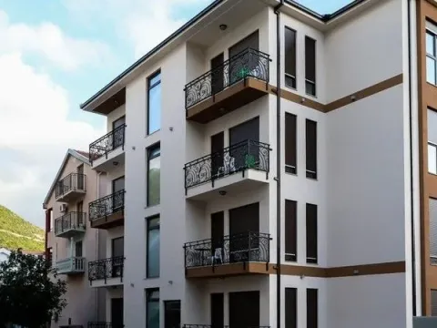 Prodaja, ugostiteljski objekat, 540m², Budva, Crna Gora - image 1