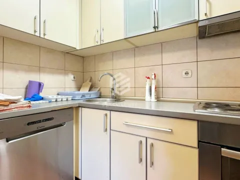 Izdavanje, dvosoban stan, 61m², Blok 9, Podgorica - image 5