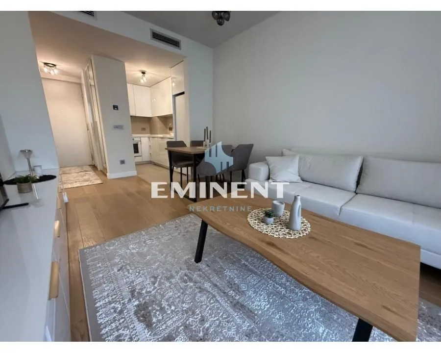 Izdavanje, dvosoban stan, 46m², Novi Beograd Blok 65, Novi Beograd Sve Podlokacije
