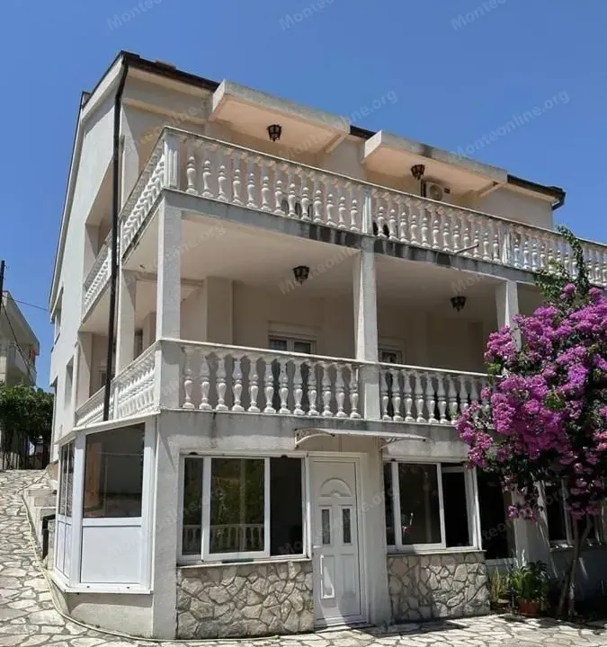 Prodaja, kuća, 250m², Bar, Crna Gora