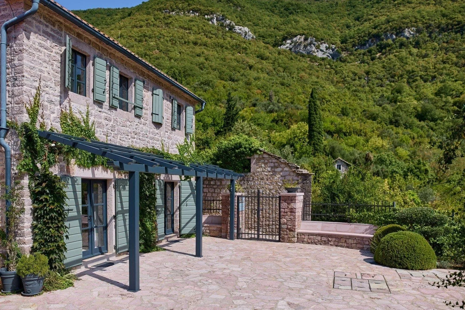 Sale, house, 293m², Kotor, Crna Gora