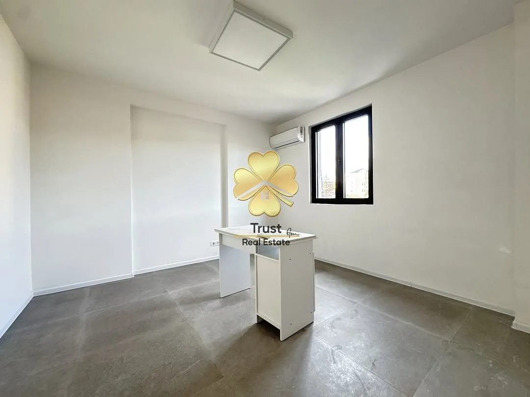 Rent, office space, 120m², Centar, Podgorica