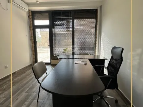Rent, office space, 22m², Autokomanda, Voždovac Sve Podlokacije - image 4