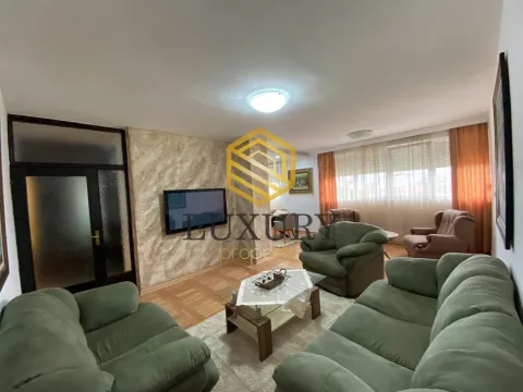 Rent, two bedroom apartment, 80m², Stari Aerodrom, Podgorica - image 1