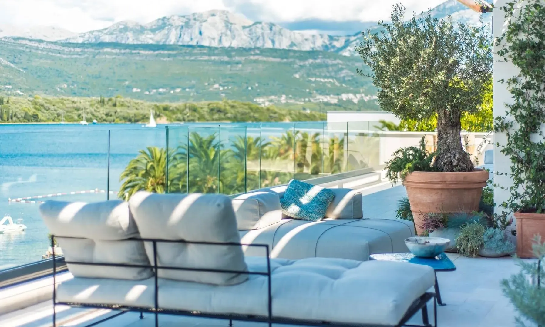Sale, four bedroom apartment, 500m², Đuraševići, Tivat