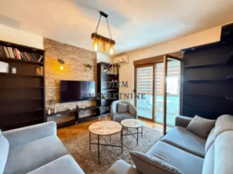 Prodaja, jednosoban stan, 50m², City Kvart, Podgorica - image 12