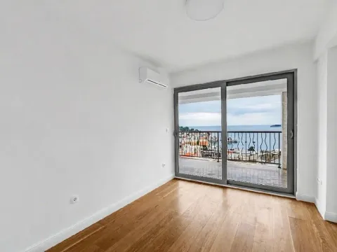 Sale, three bedroom apartment, 160m², Budva, Crna Gora - image 7