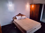 Izdavanje, trosoban stan, 120m², Polje, Bar - image 9