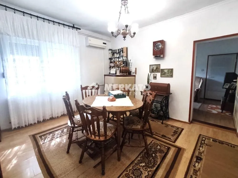 Prodaja, kuća, 190m², Berbersko staro, Zrenjanin