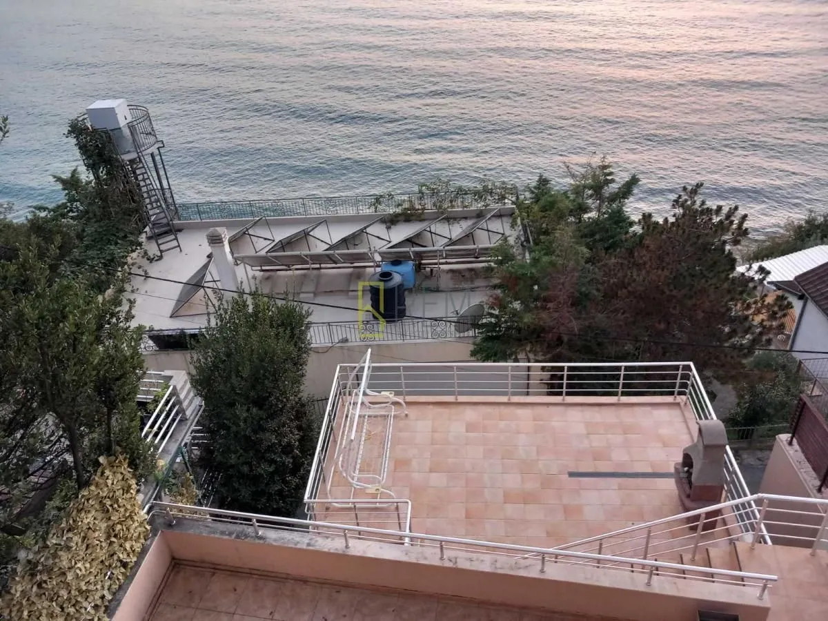 Sale, house, 380m², Kruče, Ulcinj