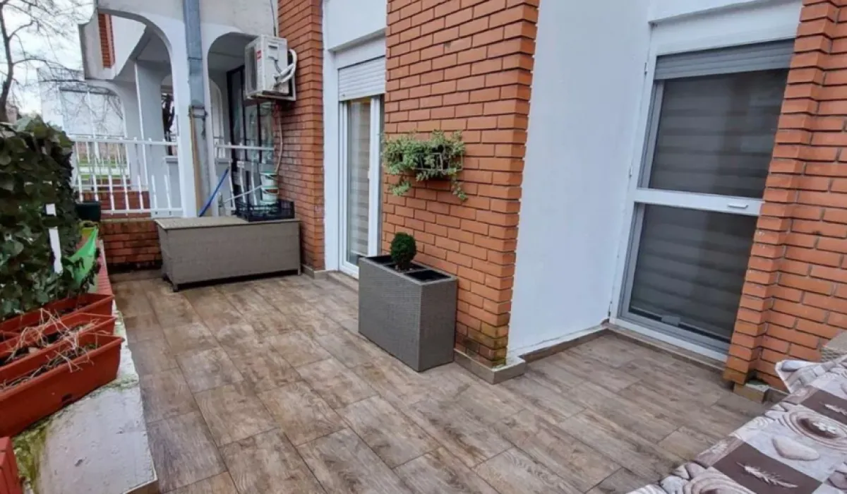 Prodaja, trosoban stan, 64m², Novi Sad Sve Podlokacije, Novi Sad