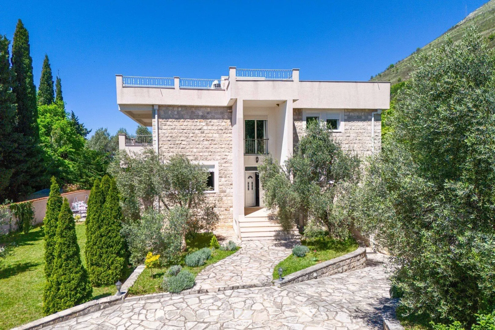 Sale, house, 251m², Katun Reževići, Budva