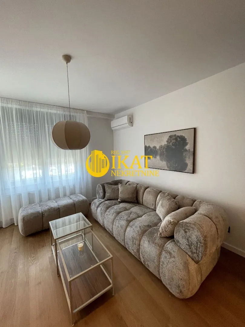 Rent, two bedroom apartment, 65m², Crveni Krst, Beograd