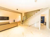 Rent, house, 220m², Podgorica, Crna Gora - image 19