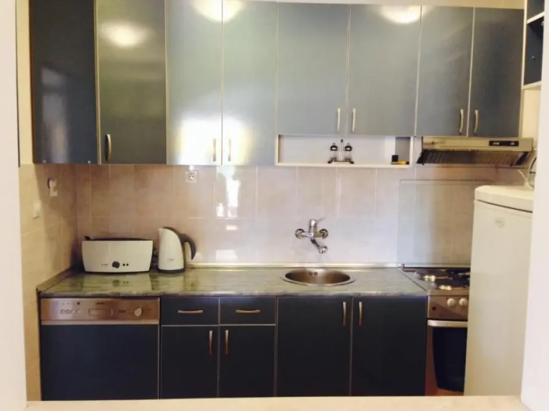 Prodaja, dvosoban stan, 75m², Petrovac, Budva