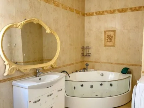 Prodaja, kuća, 316m², Gradiošnica, Tivat - image 10