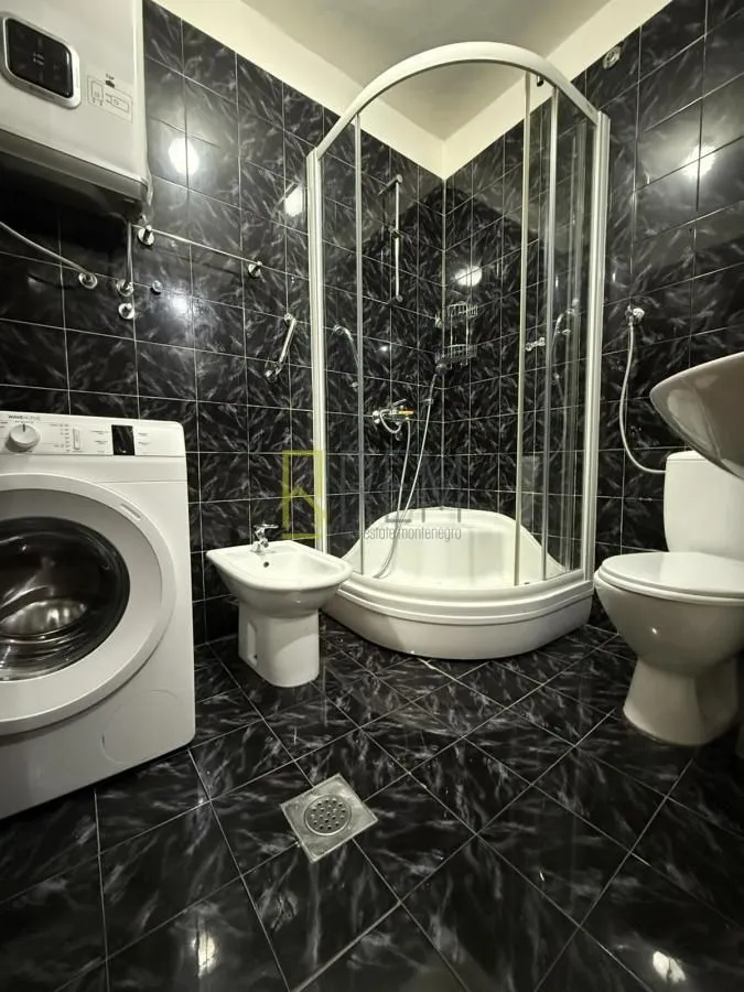 Prodaja, jednosoban stan, 63m², Preko Morače, Podgorica