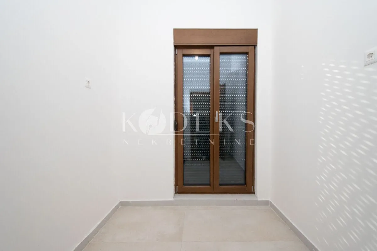 Sale, four bedroom apartment, 220m², Vezirov Most, Podgorica