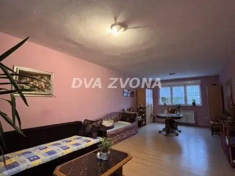 Prodaja, kuća, 218m², Centar, Inđija - image 4