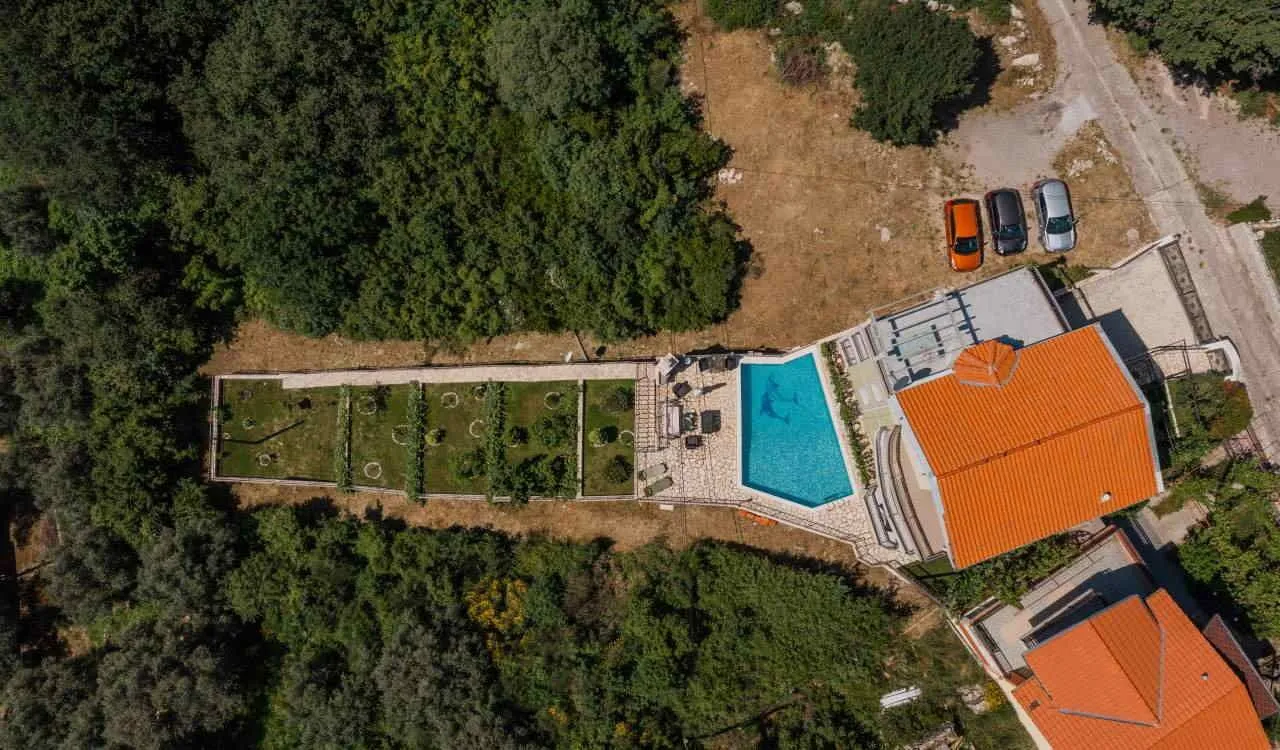 Sale, house, 274m², Buljarica, Budva