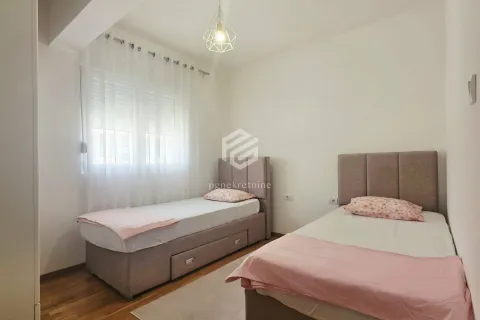 Rent, two bedroom apartment, 57m², Stari Aerodrom, Podgorica - image 11
