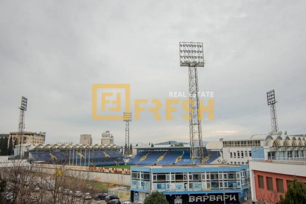 Rent, four bedroom apartment, 150m², Centar, Podgorica