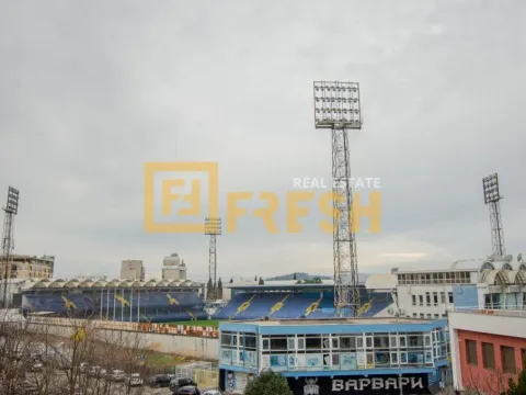 Izdavanje, četvorosoban stan, 150m², Centar, Podgorica - image 10