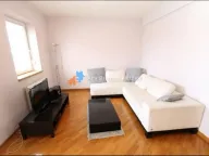 Izdavanje, trosoban stan, 130m², Savski Venac, Beograd - image 15