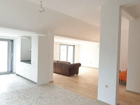 Prodaja, stan, 171m², Budva, Crna Gora - image 4