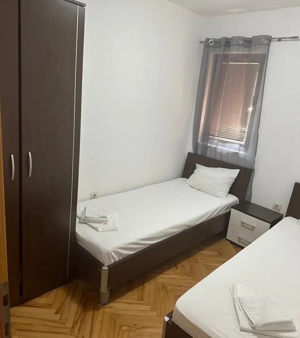 Rent, three bedroom apartment, 80m², Centar, Budva