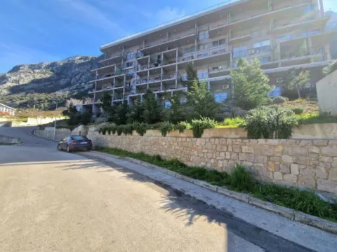 Sale, two bedroom apartment, 75m², Dobrota, Kotor - image 8