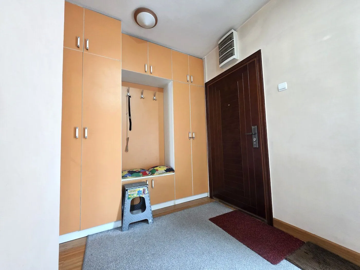 Prodaja, stan, 92m², Gintaš, Podgorica