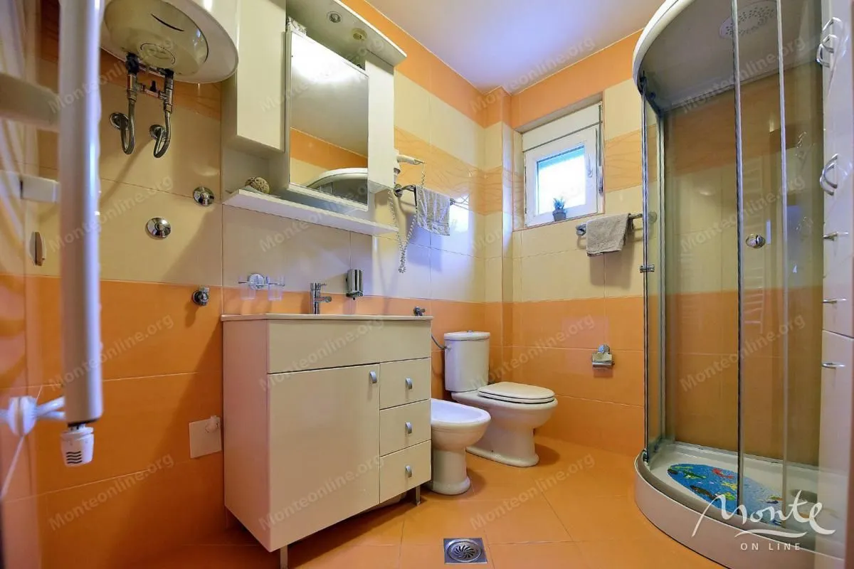 Prodaja, kuća, 175m², Podgorica, Crna Gora