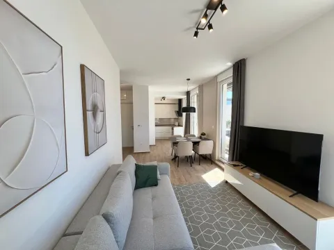 Rent, one bedroom apartment, 83m², Bečići, Budva - image 7