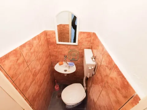 Izdavanje, poslovni prostor, 16m², Centar, Podgorica - image 4