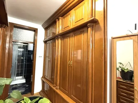 Rent, house, 300m², Zagorič, Podgorica - image 12