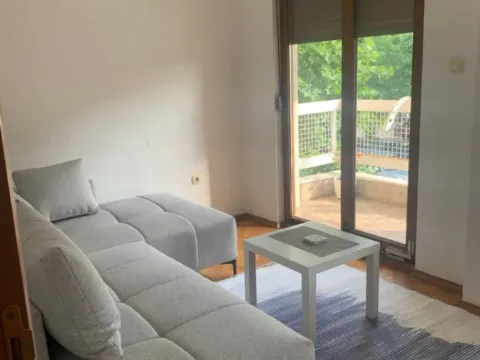 Rent, studio apartment, 30m², Blok 6, Podgorica